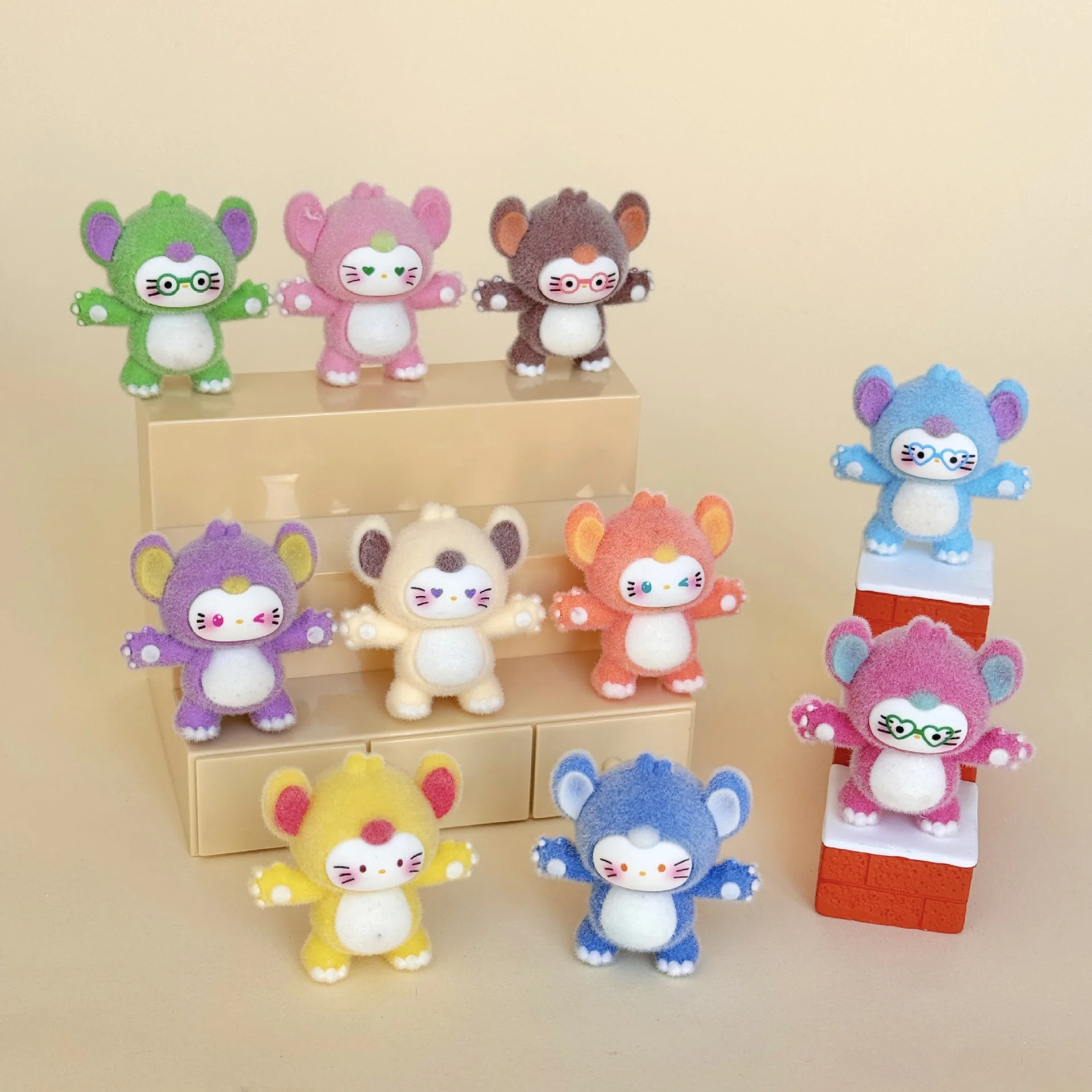 

10Pcs/Set New Big Ear Hello Kitty Resin DIY Ornament Doll Desktop Small Ornament Toy Gift