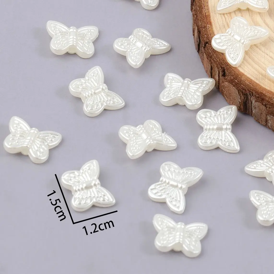 Perles acryliques en forme de cœur et de papillon, 50 pièces/lot, argent blanc, amour, entretoise d'extrémité, casquettes, breloques, perles standardisées pour bricolage, bijoux, accessoires de direction