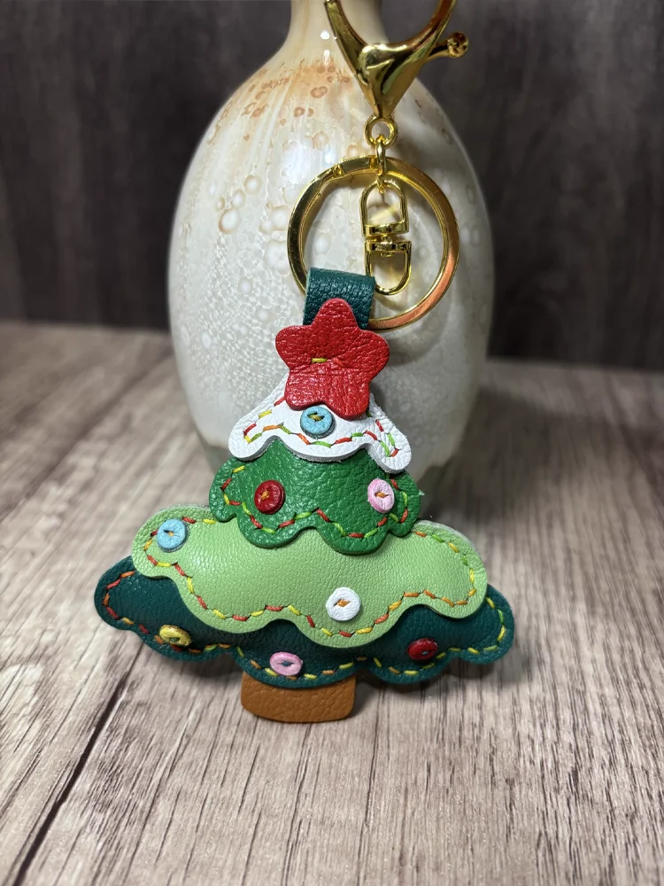 

Christmas Keychain Bag Pendant Handmade Christmas Tree Pendant PU Leather For Man Or Woman Gift