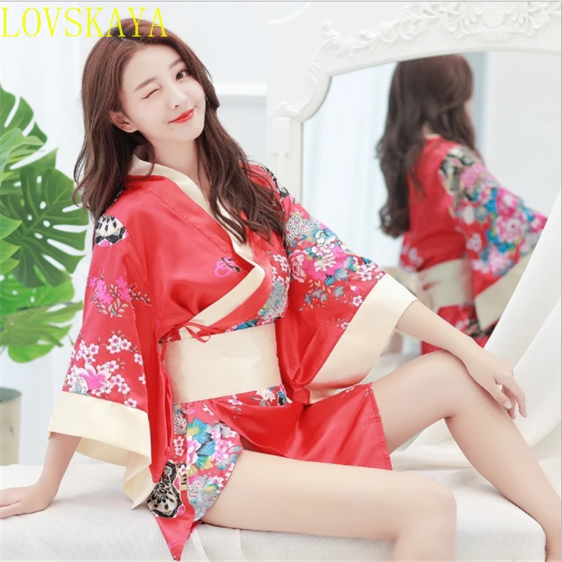 بيجامات ساتان قصيرة وفضفاضة للنساء ، بيجامات على الطراز الياباني ، كيمونو مثير بتصميم زهور ، طراز صيني
