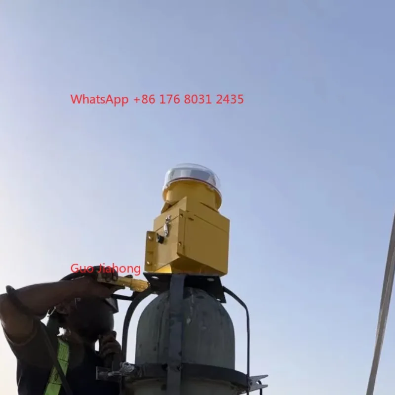 

LEDs (for Night-vision Goggle Compatibility) GPS Synchronization Solar Medium Intensity Type B Warning Light