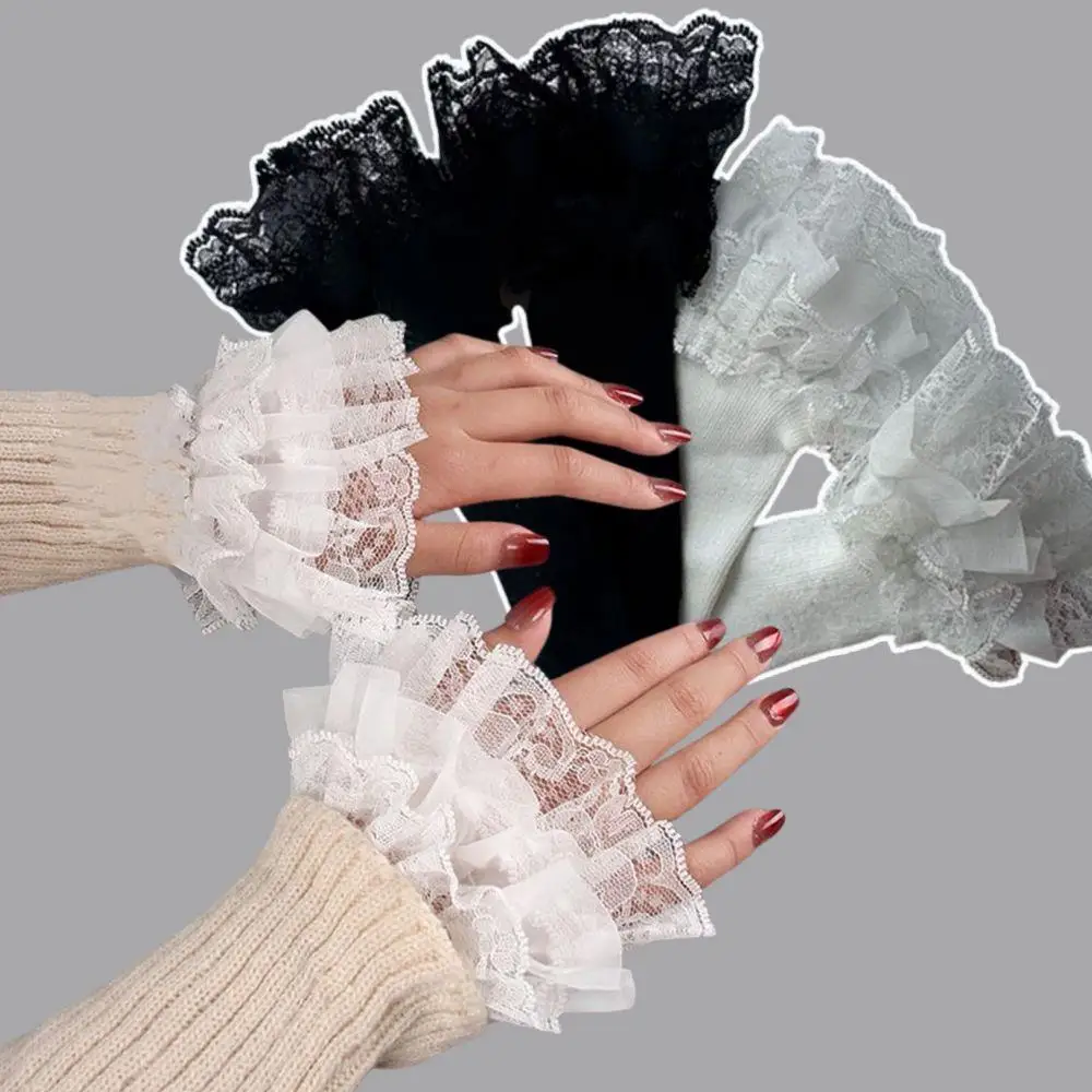 

Sweet Lace Lolita Hand Sleeve Knitted Ruffled White Lace Horn Cuffs Shirt Fake Sleeves Autumn Winter Warm Women Wrist Warmers