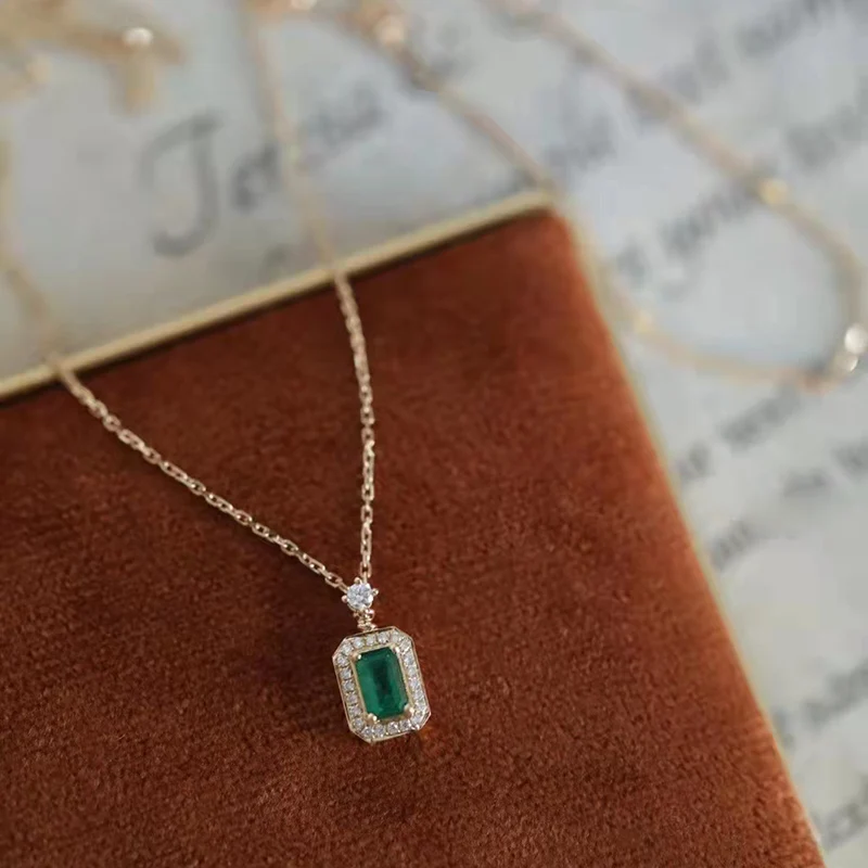 QYI 100% 18K White Gold Natural Green Grandmother Pendant Necklace Women's Party High Jewelry Birthday Gift