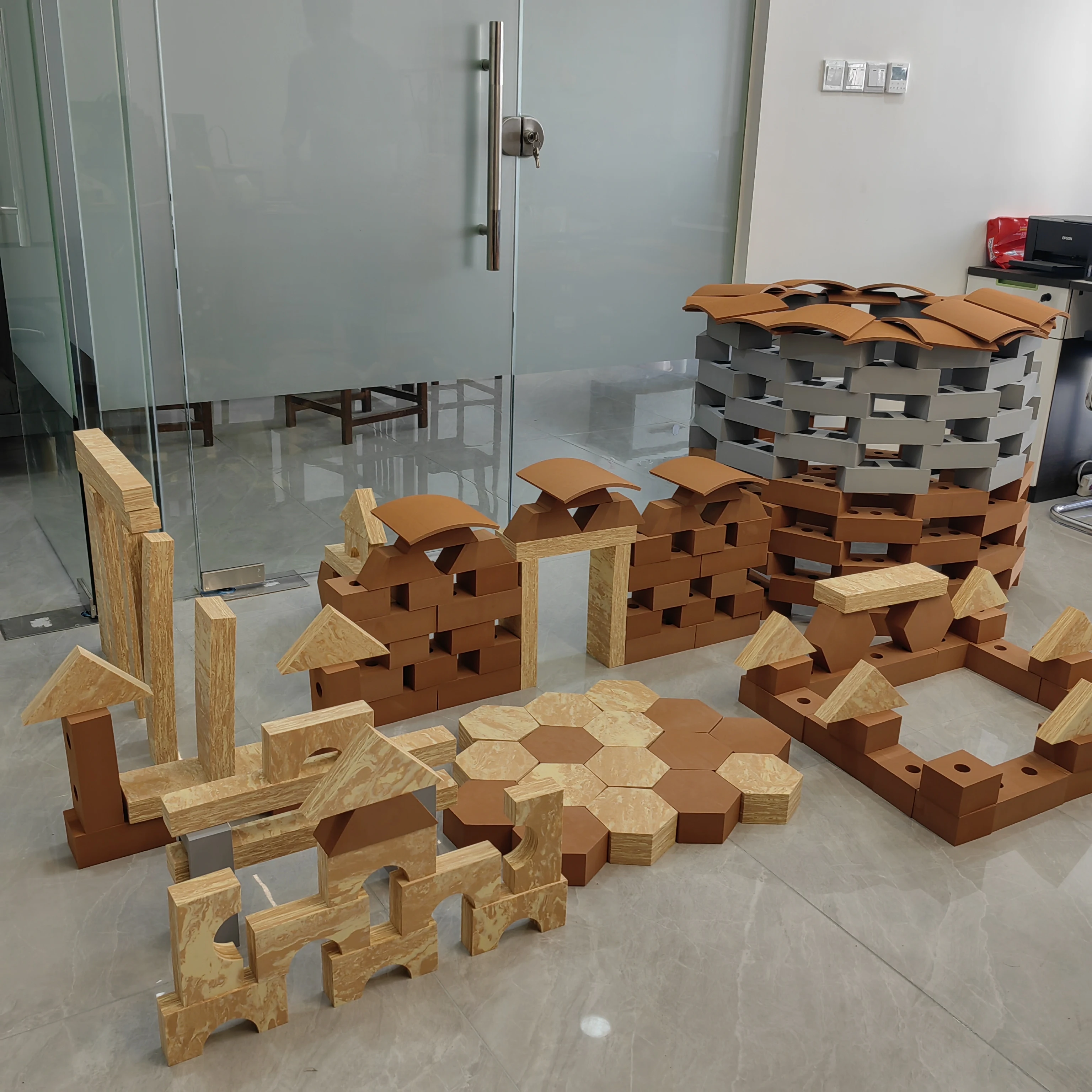 Factory Bulk Wholesale 235 Pcs Large EVA Foam Brick Building Blocks Set For Kids Christmas Toy Children