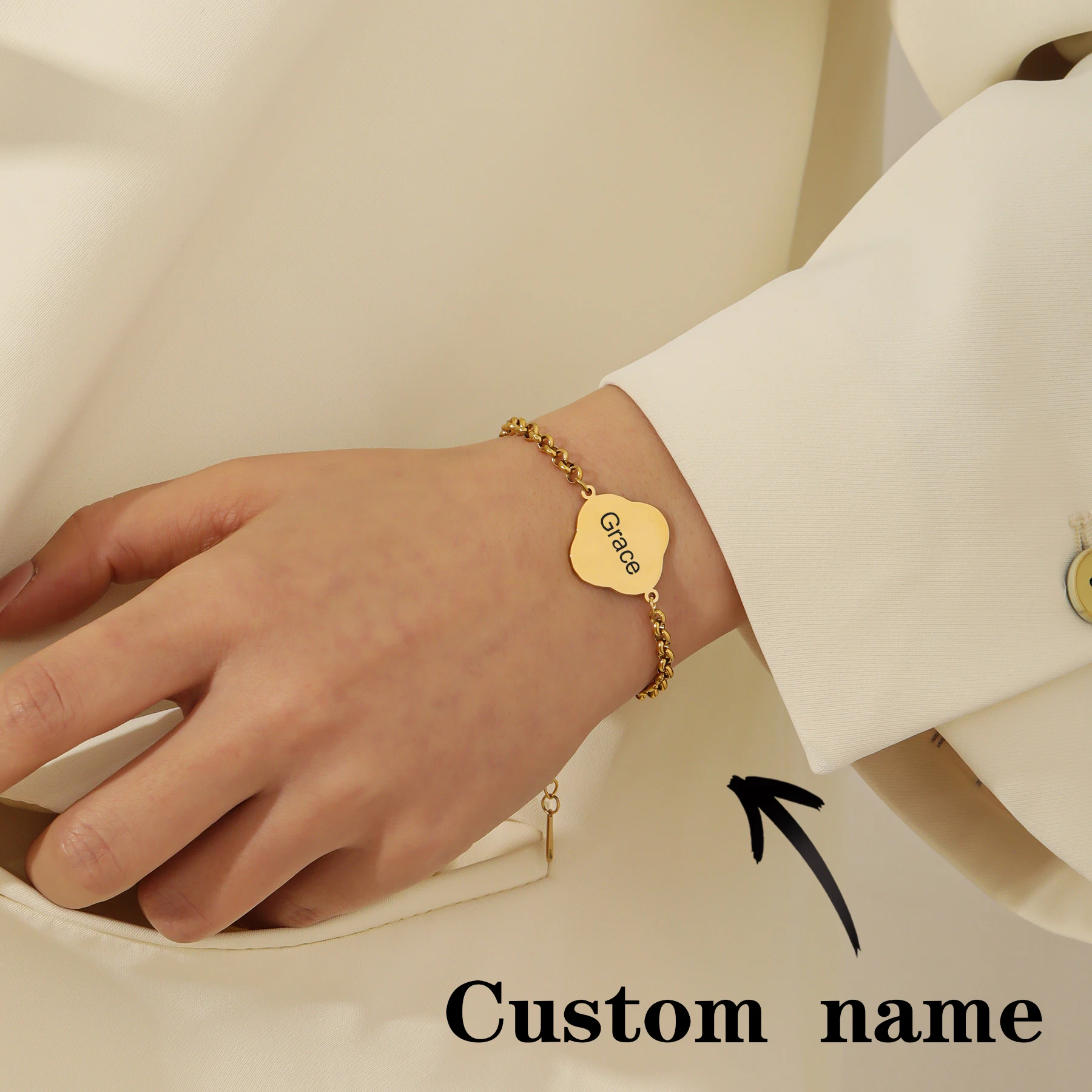 

Custom Name Bracelet Gold Plated Floral Pendant Charm Personalized Engraved Jewelry Gift For Women Girls Vintage Style Fashion