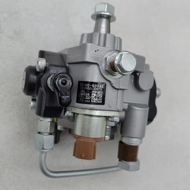 

High Quality Diesel Fuel Injection Pump VH22100E0030 294000-0617 J05E Engine Fuel Injection Pump For SK330-8