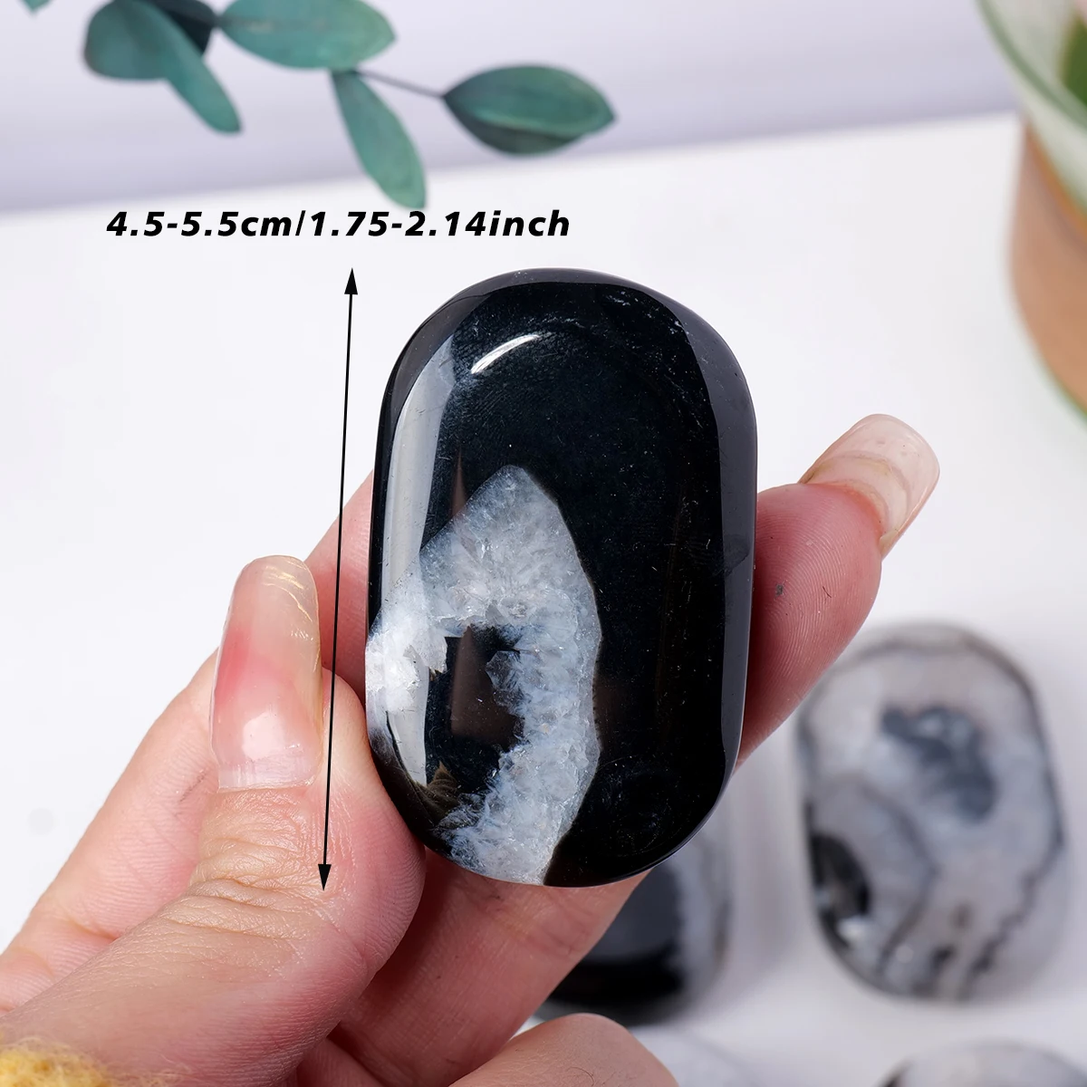 1PC Natural Crystal Gemstone Black Agate Palm Stone Polished Crystal Crafts Pocket Worry Crystal Stone Gift