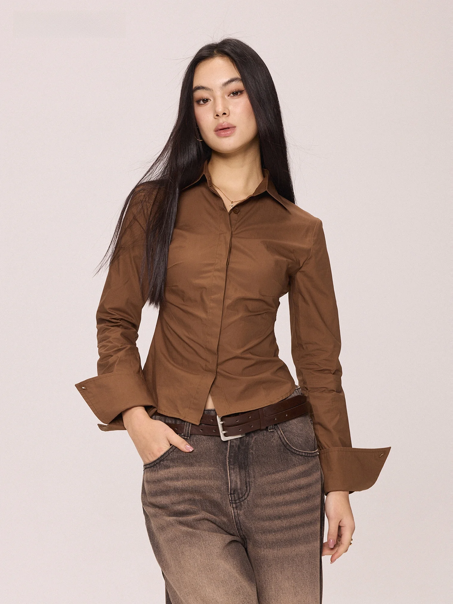 

MOKACAKE Casual Style Slim Fit Long Sleeve Shirt Women's Short Length Waist Cinched Inner Wear Spring 2026 Breathable Cotton