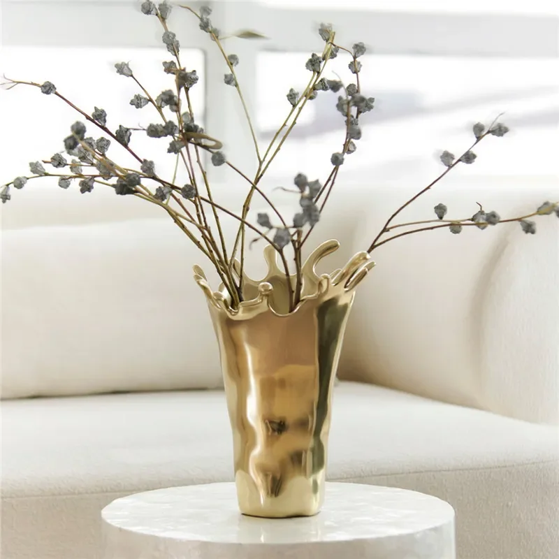 Nordic Style Gold Metal Vase Irregular Shape Home Decor Living Room Flower Arrangement Ornament Luxury Craft Design Modern