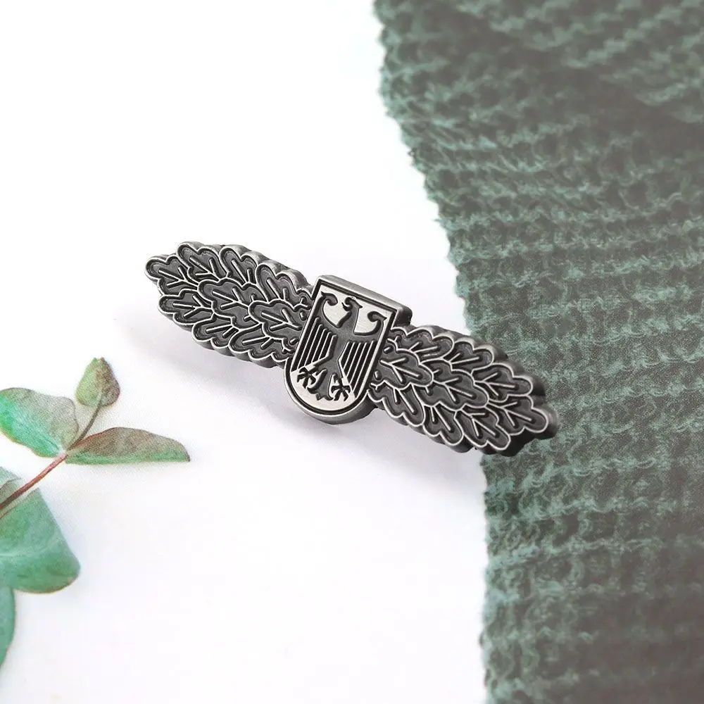 Eagle Badge Vintage Meatl Brooch Military Fans Colletcion Medal Lapel Pin Decoration Craft Gift view 4