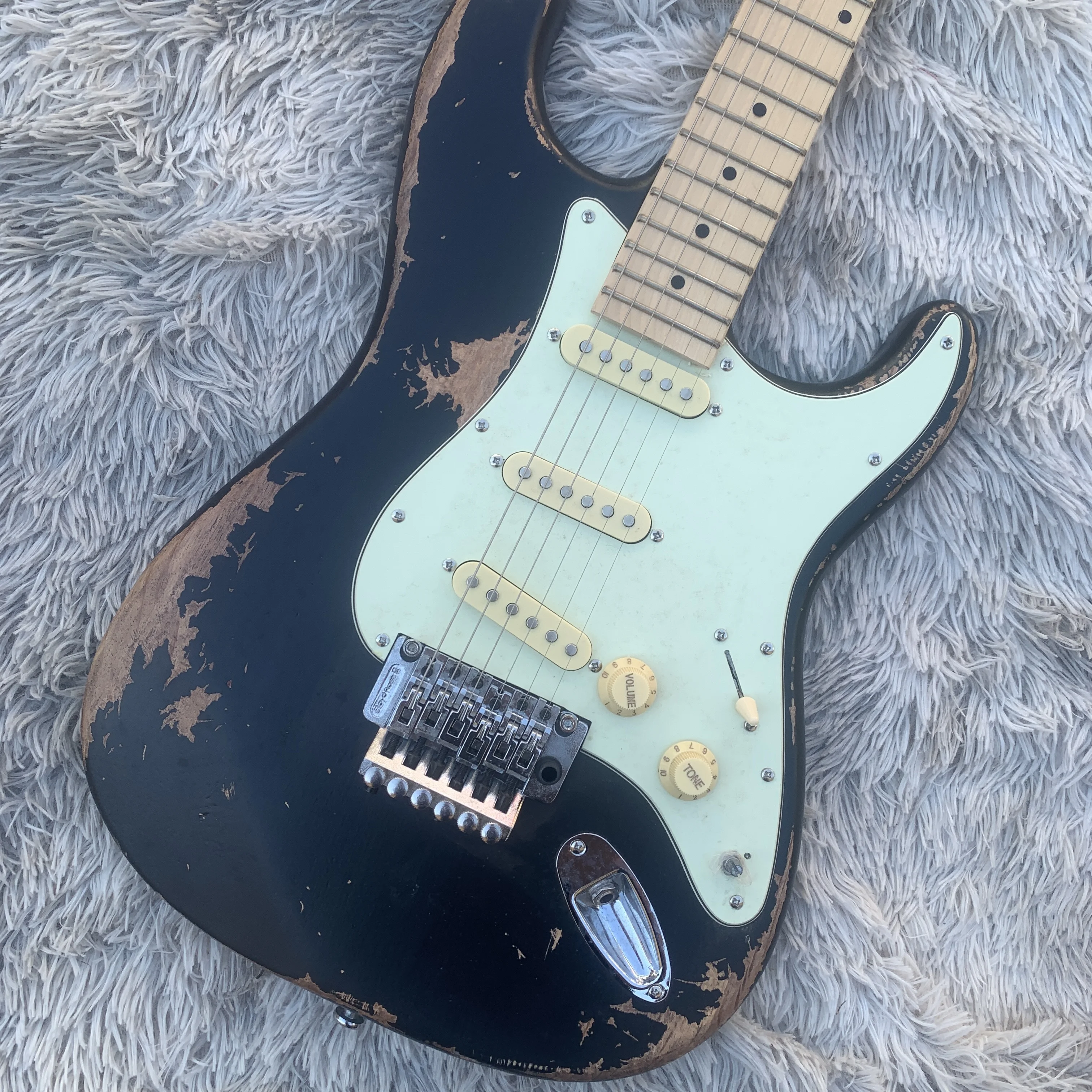 Relics by hands ST Electric Guitar Alder body Rosewood fingerboard Chrome hardware maple neck 21frets 6 stringsee delivery