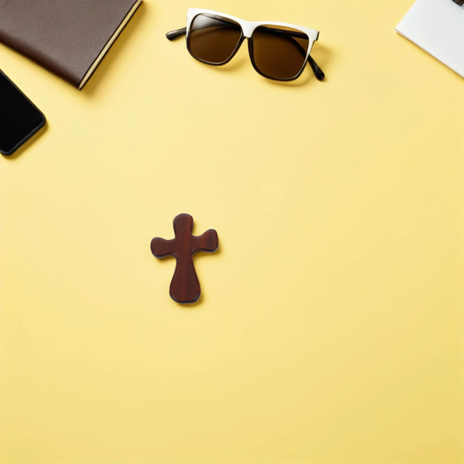 

6Pcs Small Wooden Cross - Palm-Sized Comfort Cross for Personal Reflection Portable Faith Symbol Ideal Church Office Home