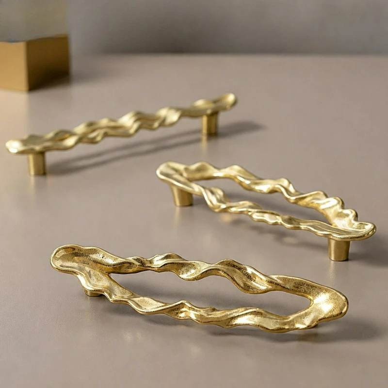 Light Luxury Brass Cabinet Door Handle Clothing Cabinet Furniture Rustic Style Retro Creative Curly Drawer Door Handle