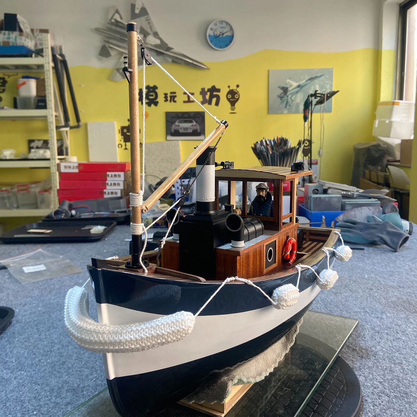 

RC Ships 49.5cm Simulation Chelsea Remote Control Steamboat Single Motor with Lights RC Schiffe Model RTR Ship Toy Boy Gift