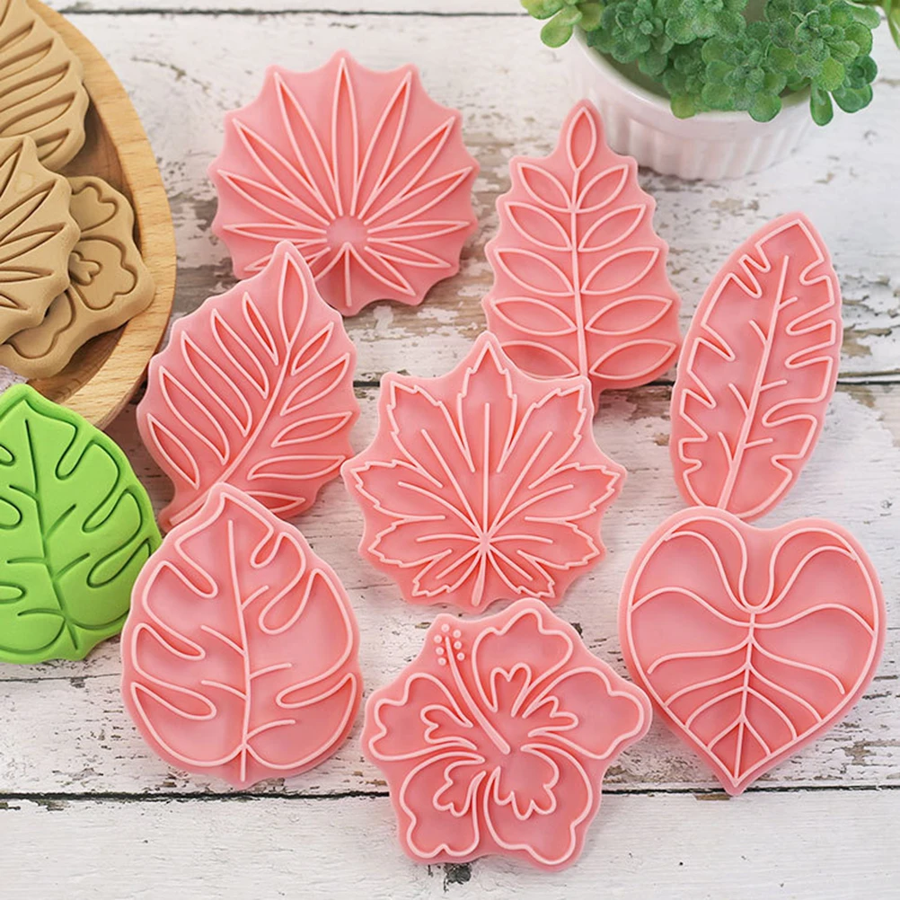 

8Pcs/set Cookie Cutters Plastic 3D Cute Cartoon Pressable Biscuit Mold Cookie Stamp Kitchen Baking Pastry Bakeware