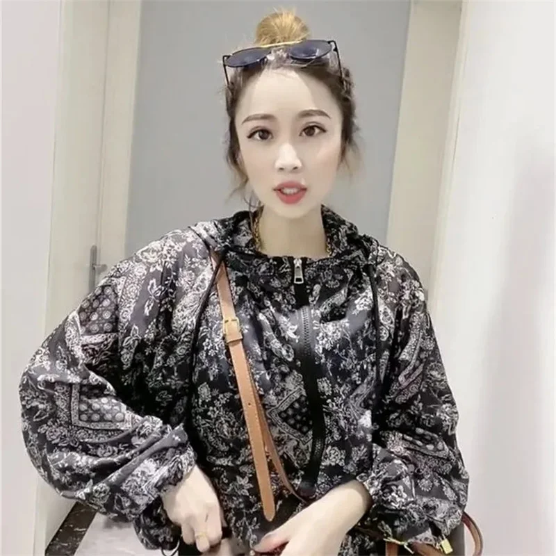 Casual Hooded Short Jacket for Women's Spring and Autumn 2025 New Style Stylish Age Reducing Personalized Baseball Jacket Top