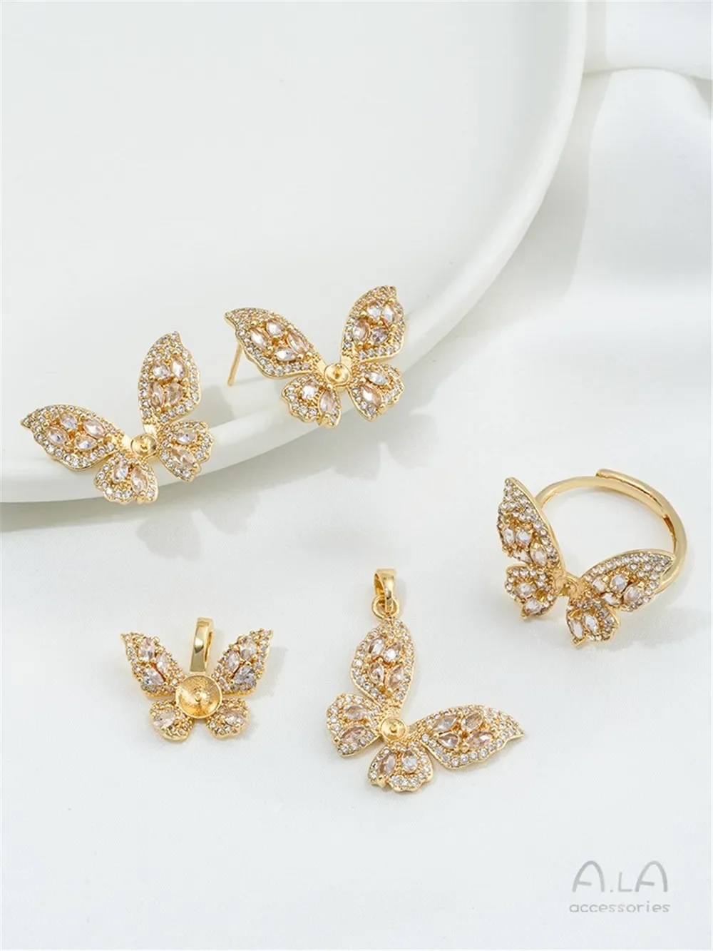 

14K Gold Micro-inlaid Zircon Half-hole Bead Holder Butterfly Pendant Ring Stud Earrings Set DIY Sticky Pearl Accessories