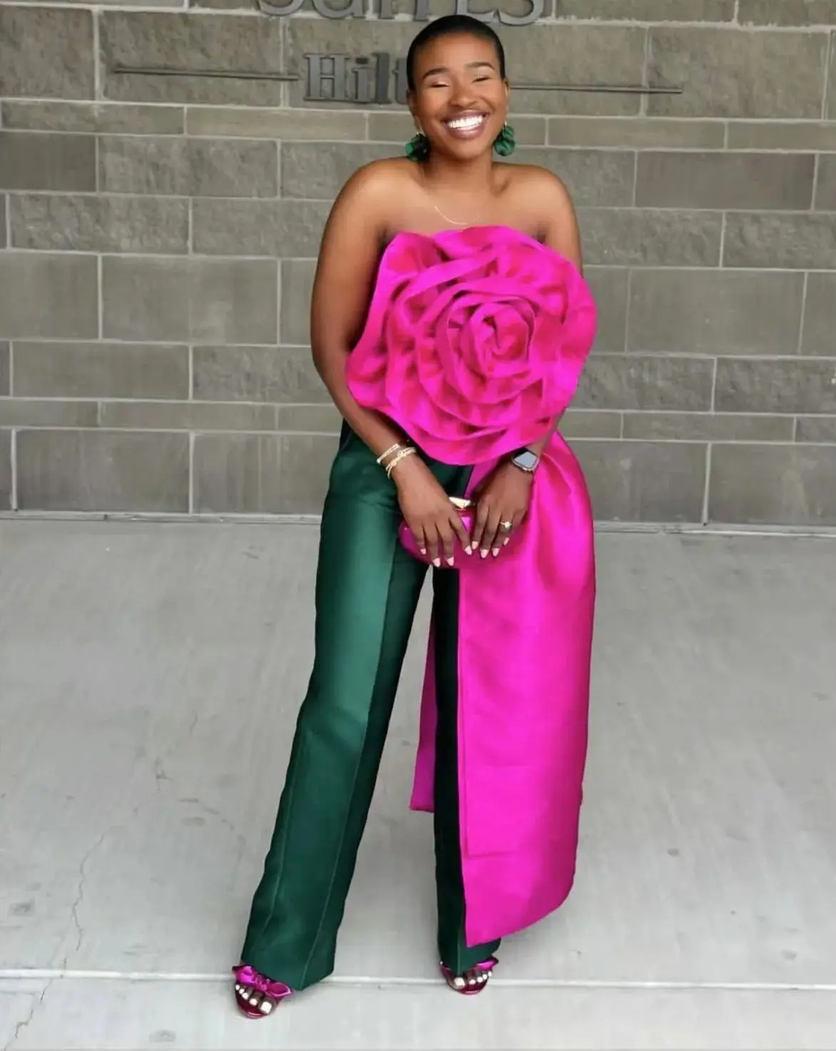 ฤดูใบไม้ผลิฤดูร้อน 2025 แฟชั่นผู้หญิงสไตล์ใหม่เสื้อกั๊ก Off-Shoulder Zipper Backless Top ขนาดใหญ่ 3D ออกแบบดอกไม้ party Top