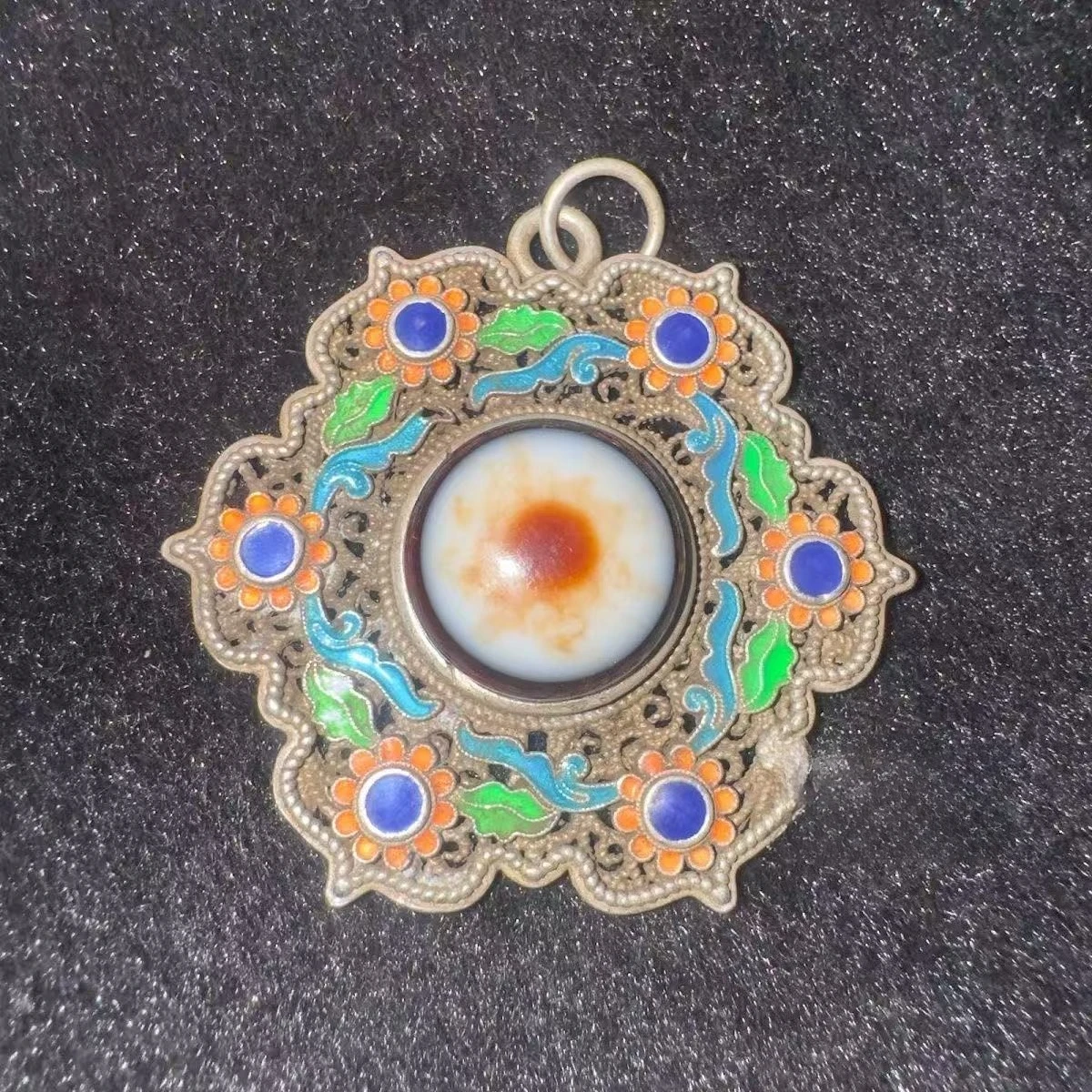 

Nepal Tibetan handmade cloisonne baked blue Tibetan silver inlaid eye beads hollow old silver pendant
