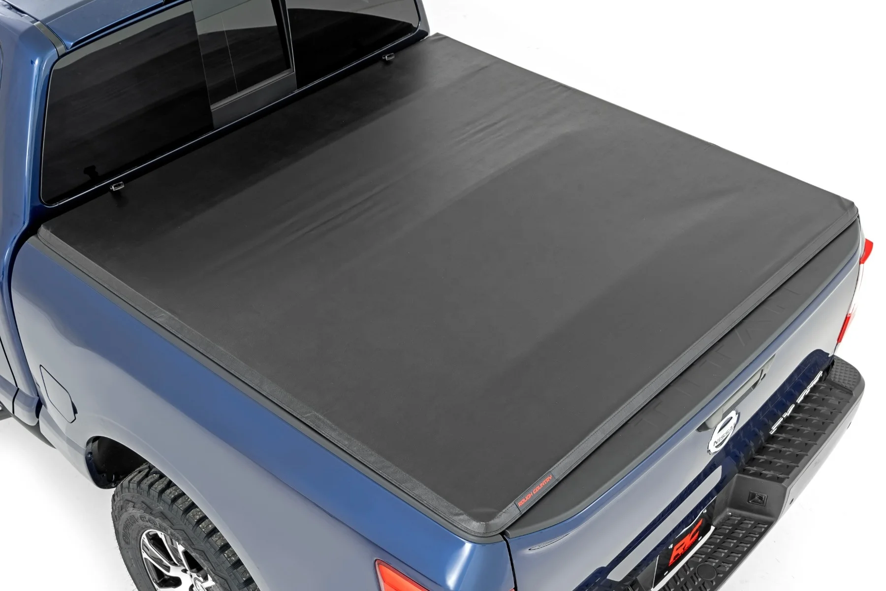 Wholesale No Drilling Easy Installation Vinyl PVC Soft Fold Tonneau Cover Waterproof For Nissan Titan