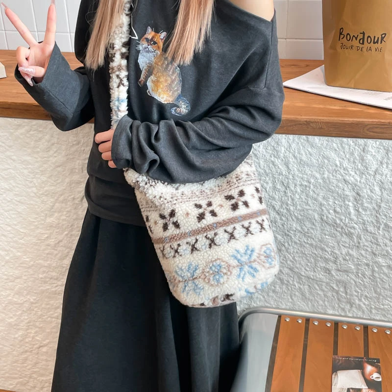 حقائب اليد النسائية الشتوية عالية الجودة سماكة المخملية المرقعة سستة دلو 2026 الاتجاه الجديد حقائب كروسبودي الطراز الرجعية