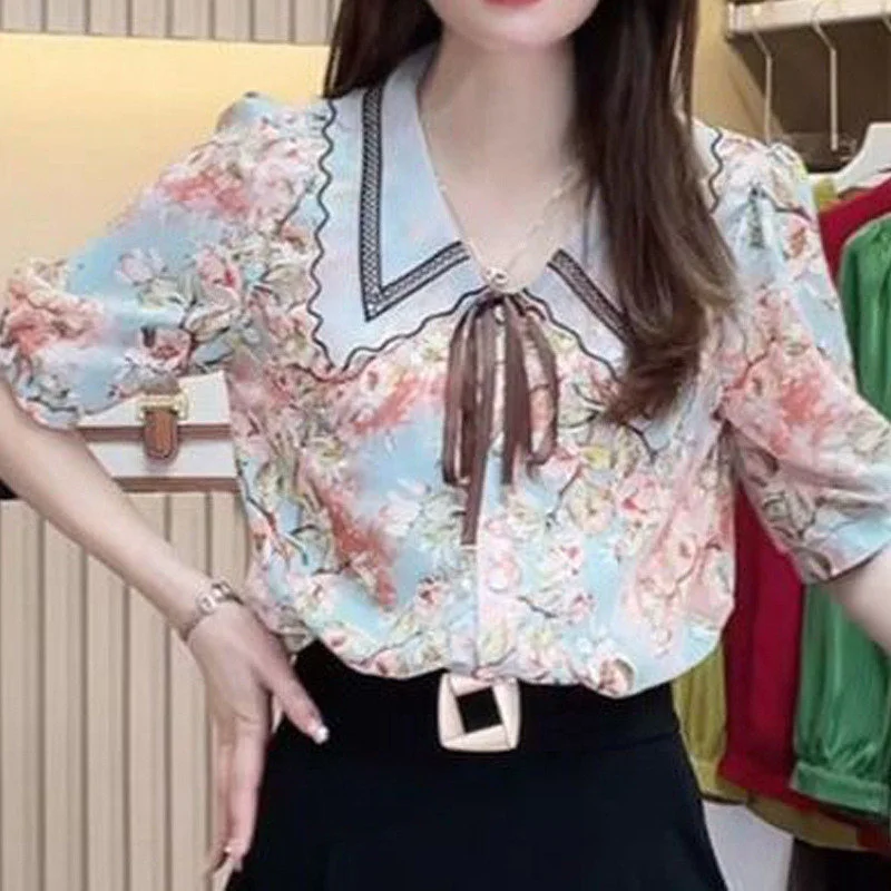 Atasan Wanita Chic Elegan Berenda Bordir Jaring Cetak Floral Vintage Kaus Blus Ramping Manis Mode Musim Semi Musim Panas Blus Wanita