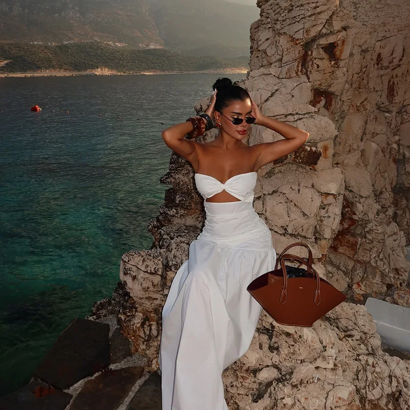 Robe de plage de Style féminin, col licou, découpée, couleur unie, été 2025