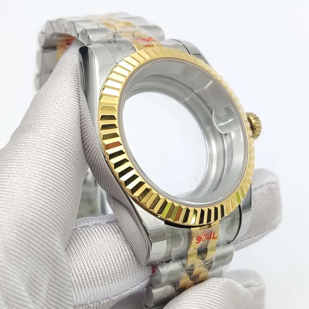 39 mm two-tone gold-plated case, Jubilee bracelet for calibre NH35/NH36, 28.5 mm dial, micro-adjustable stainless steel bracelet