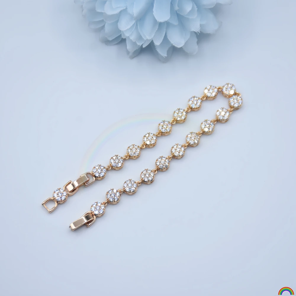 Fashionable Korean version micro inlaid zirconia diamond bracelet with flowing stars and hollow circles, high-end jewelry Rwbuy