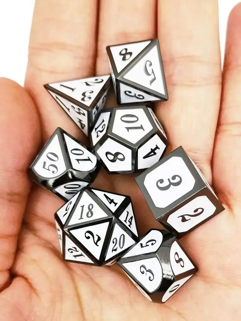 Dés en métal solide ensemble de 7 pièces dés polygonaux Cthulhu jeu de société RPG Pathfinder dés en métal jeu de société jeu de rôle D20D12D10D8 D6