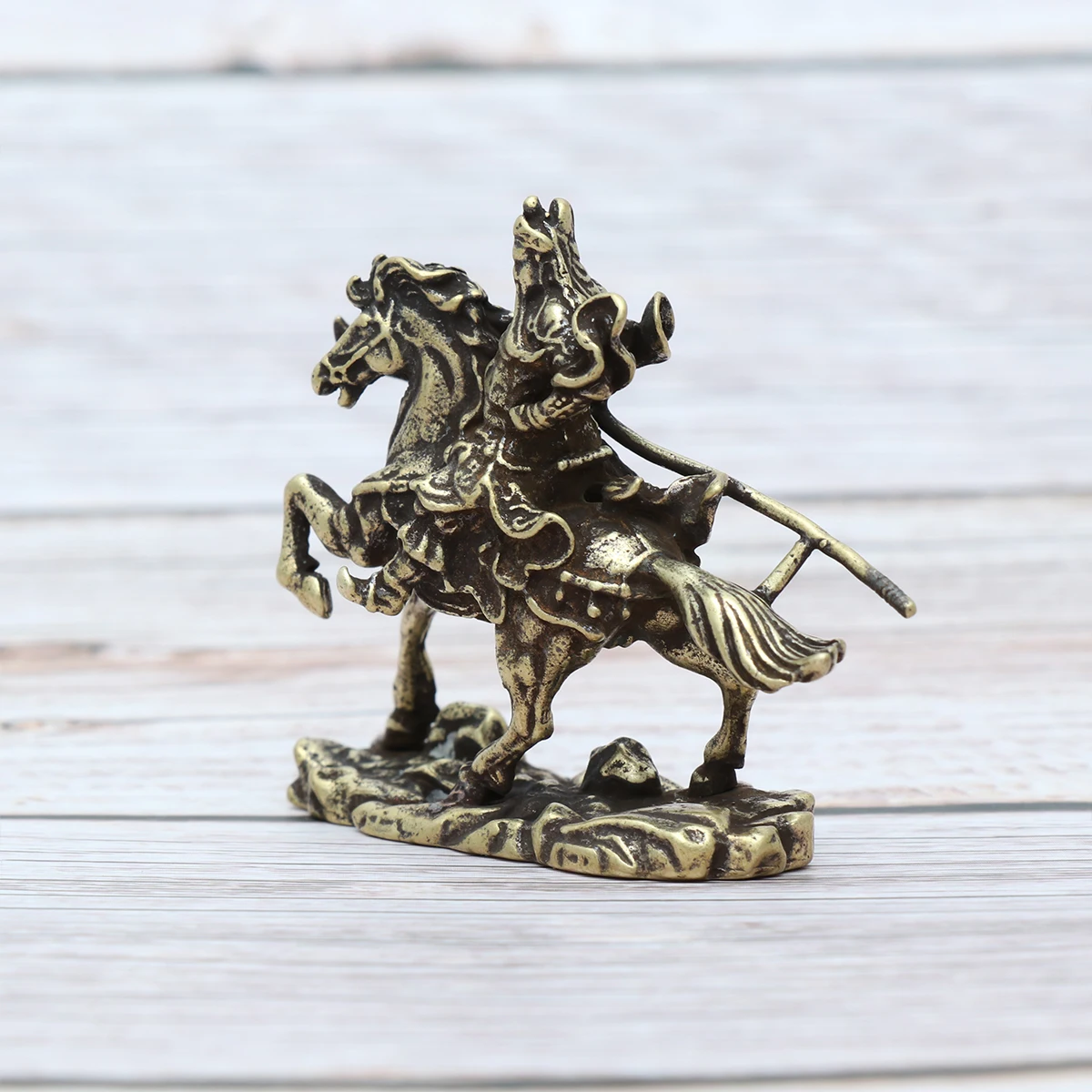

Premium Metal Guan Statue Brass Craft Ornament Retro Chinese Ancient General Statue For Home Office Car Decor Gift Creative