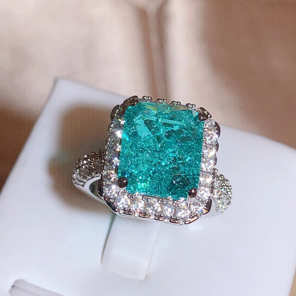 2024 New Exquisite Lake Blue Rectangular Emerald Zircon Ring for Women Fashion Jewelry Accessories Wedding Engagement Jewelry