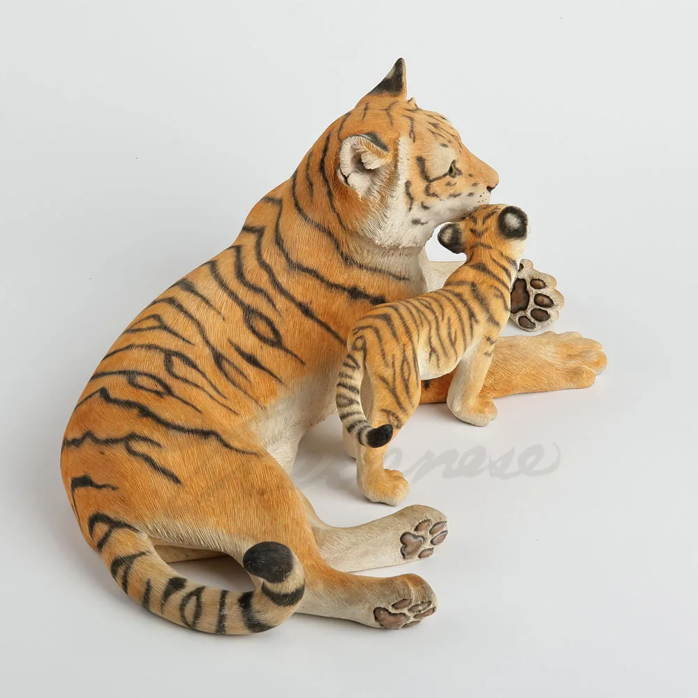Lying Mother Tiger and Cub Resin Figurine Realistic Mom Child Tiger Sculpture Wildlife Animal Desktop Ornament Home Decor Gift