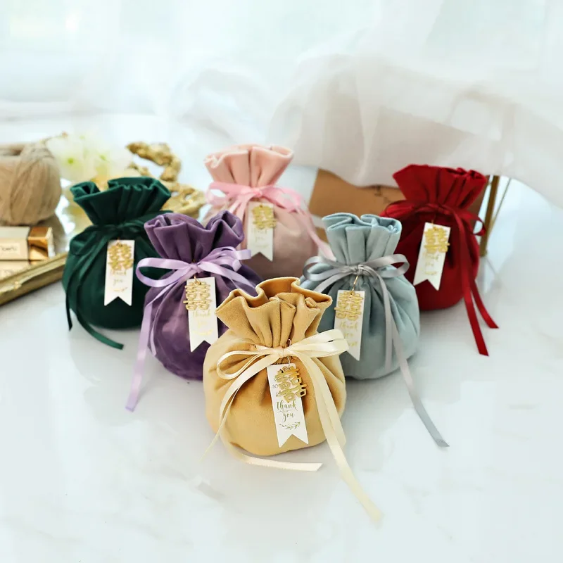 

2020 Candy Containers Velvet Yarn Jewelry Pouch Wedding Christmas Gift Bags Jewelry Packaging Bags Candy Gift Bags Jewelry Bag