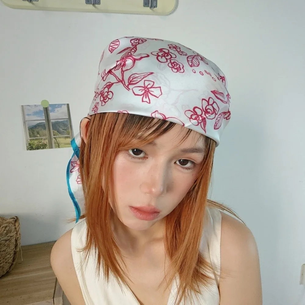 

Fashion Breathable Flower Printed Scarf Spotted Dog Cat Bandana Head Scarf Satin Fabric Soft Square Headband Headwear