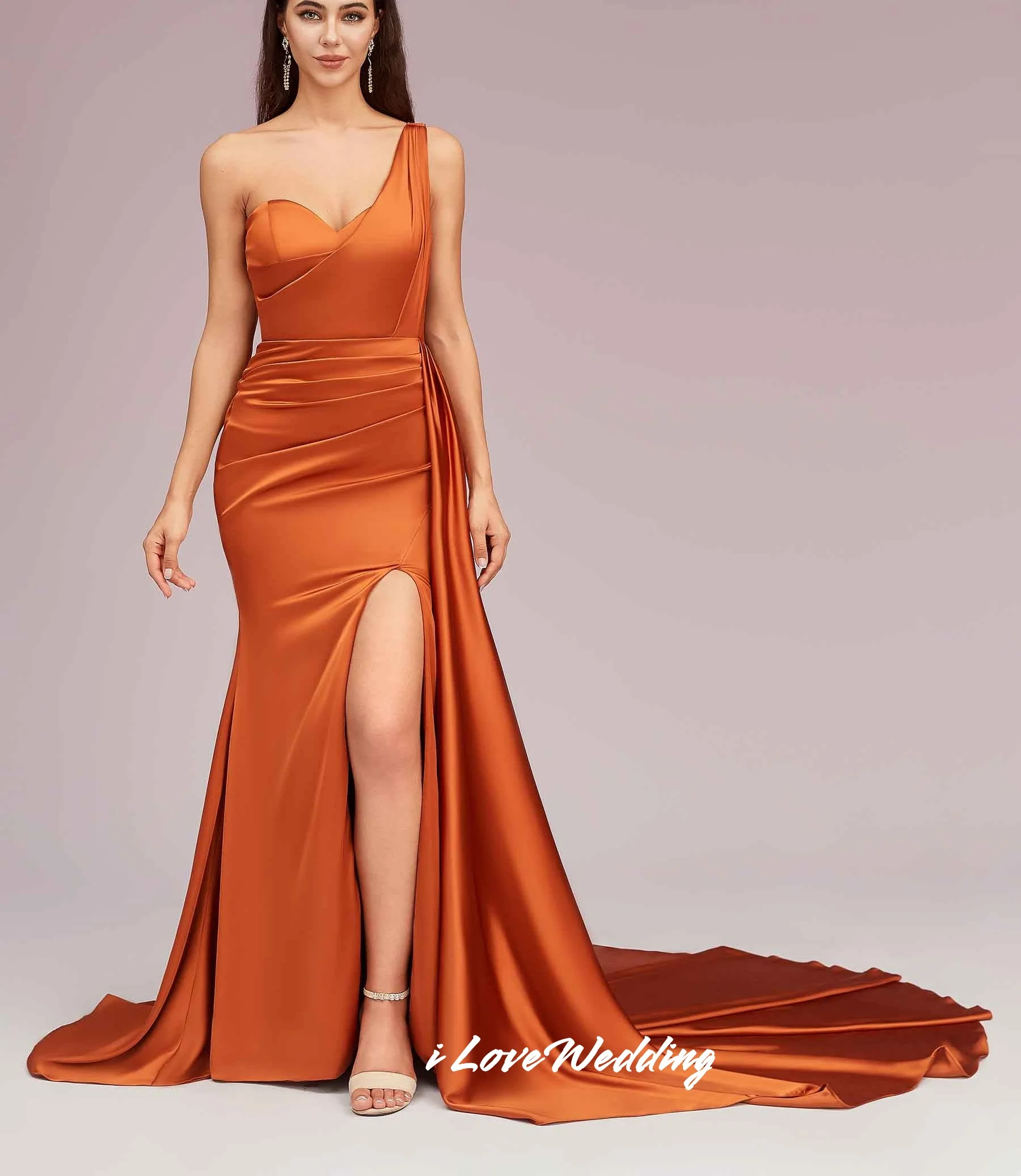 

Orange One Shoulder Bridesmaid Dress 2025 Sweetheart Mermaid Side Split Floor-Length Sweep Train Pleated Party Dress Customized