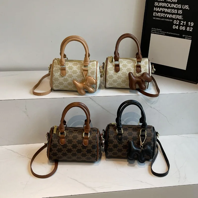 

Женская винтажная сумка через плечо для ежедневных офисных прогулок с мягким замшевым стеганым узором, просторное хранилище, регулируемый ремень