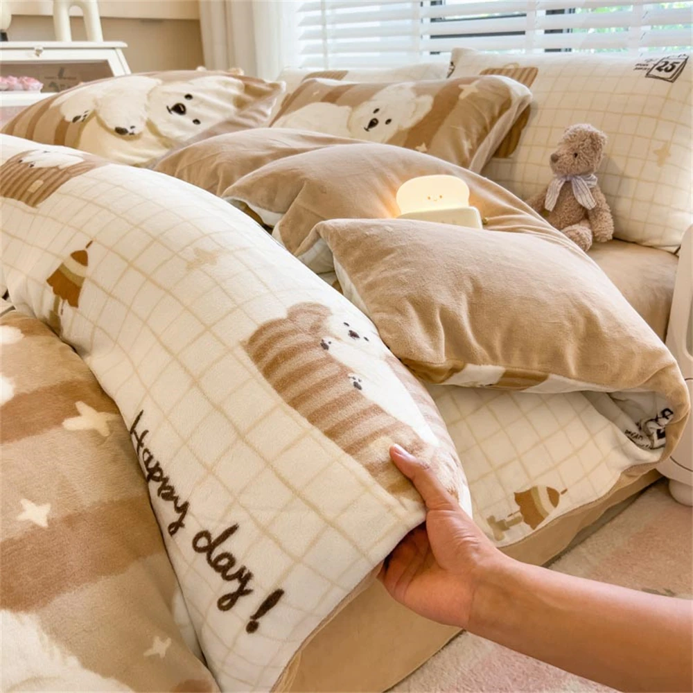 

Комплект постельного белья из молочного бархата с принтом, утолщенный мультяшный зимний коралловый бархатный пододеяльник, простыня, наволочка, одеяло, комплект пододеяльников