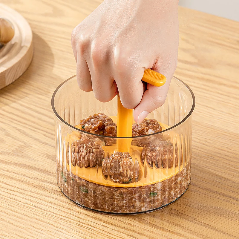 Mess-Free Manual One-piece Household Meatball Maker Hand Meatball Squeezer Versatile Kitchen Gadget