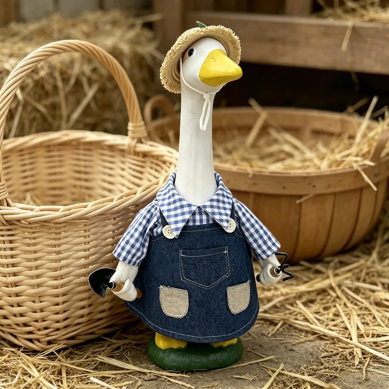 Gardener's 23-inch Porch Goose Is Equipped with Gardener's Clothing and Gardening Suit Official Courtyard Garden Decoration