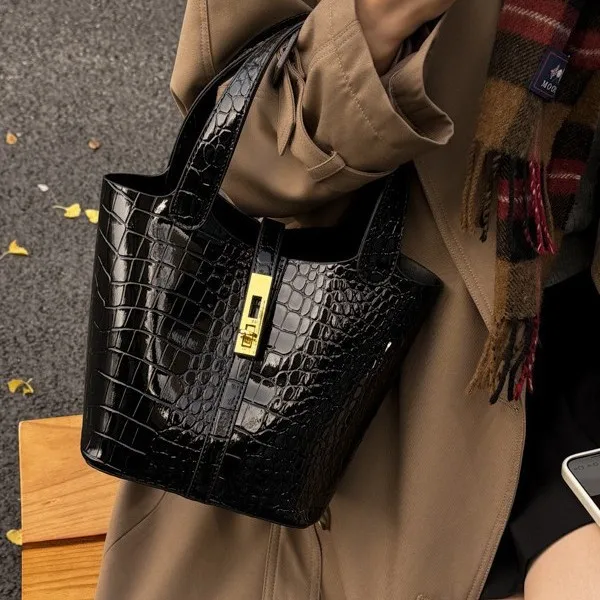 

2025 Vintage-Infused Hobo Bag, Multi-Way Convertible Top Handle & Wristlet Purse for Women, Textured Vegan Leather Day