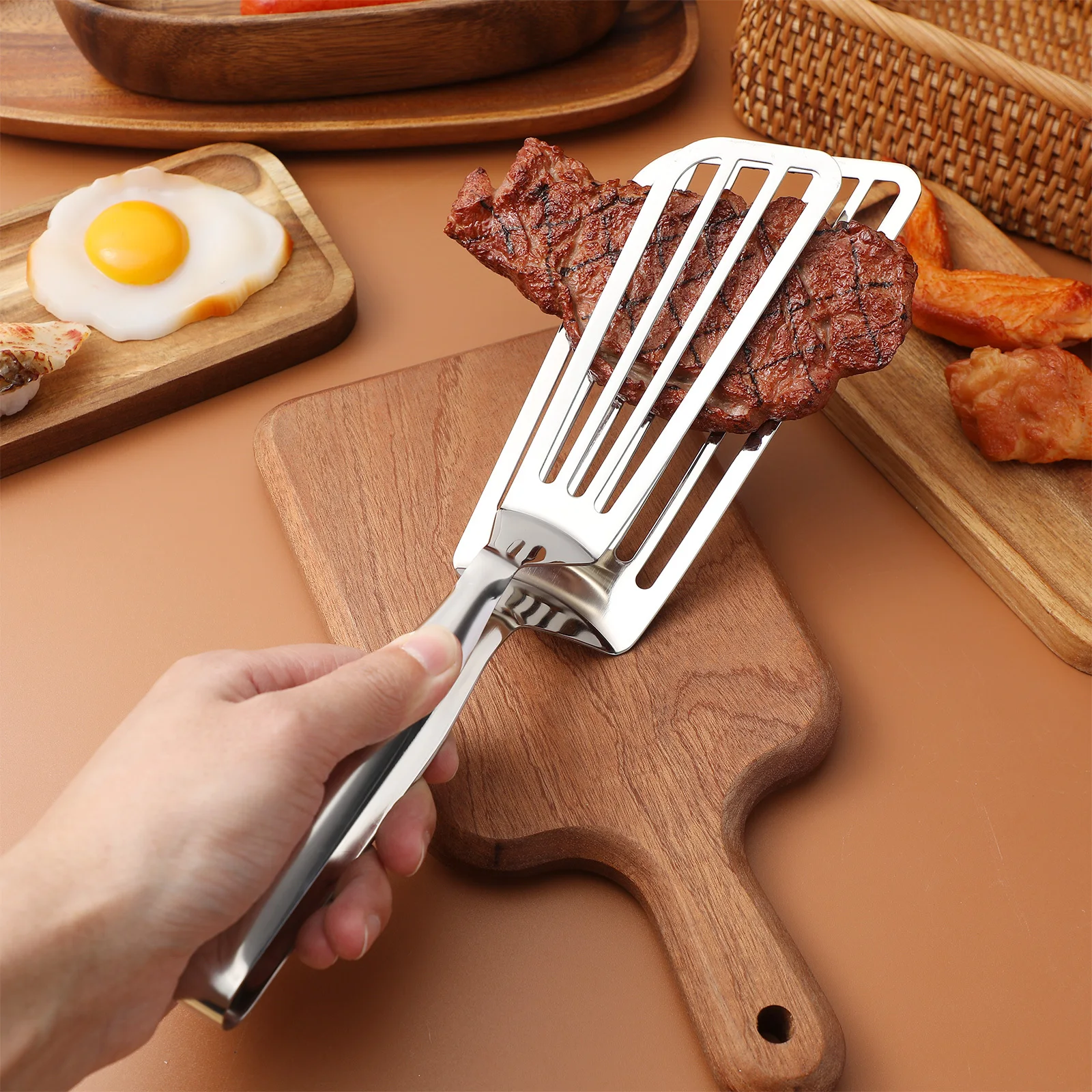 

1pc Stainless Steel Tongs Kitchen Gadget Long Handle Steak Tongs Food Clip Hollow Design Grilling Tool For Home Silver