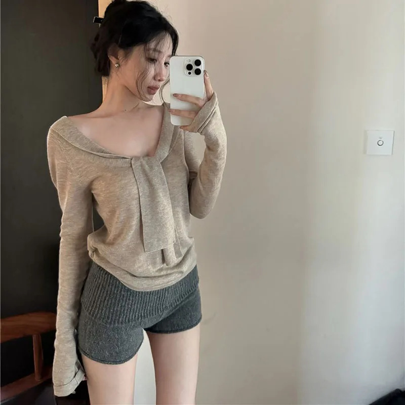 Sexy Deep V-Neck Pullovers Women Autumn Winter Fashion Lace-Up Bottoming Jumper Woman Chic Loose Jersey Knitwear Jumper Mujer