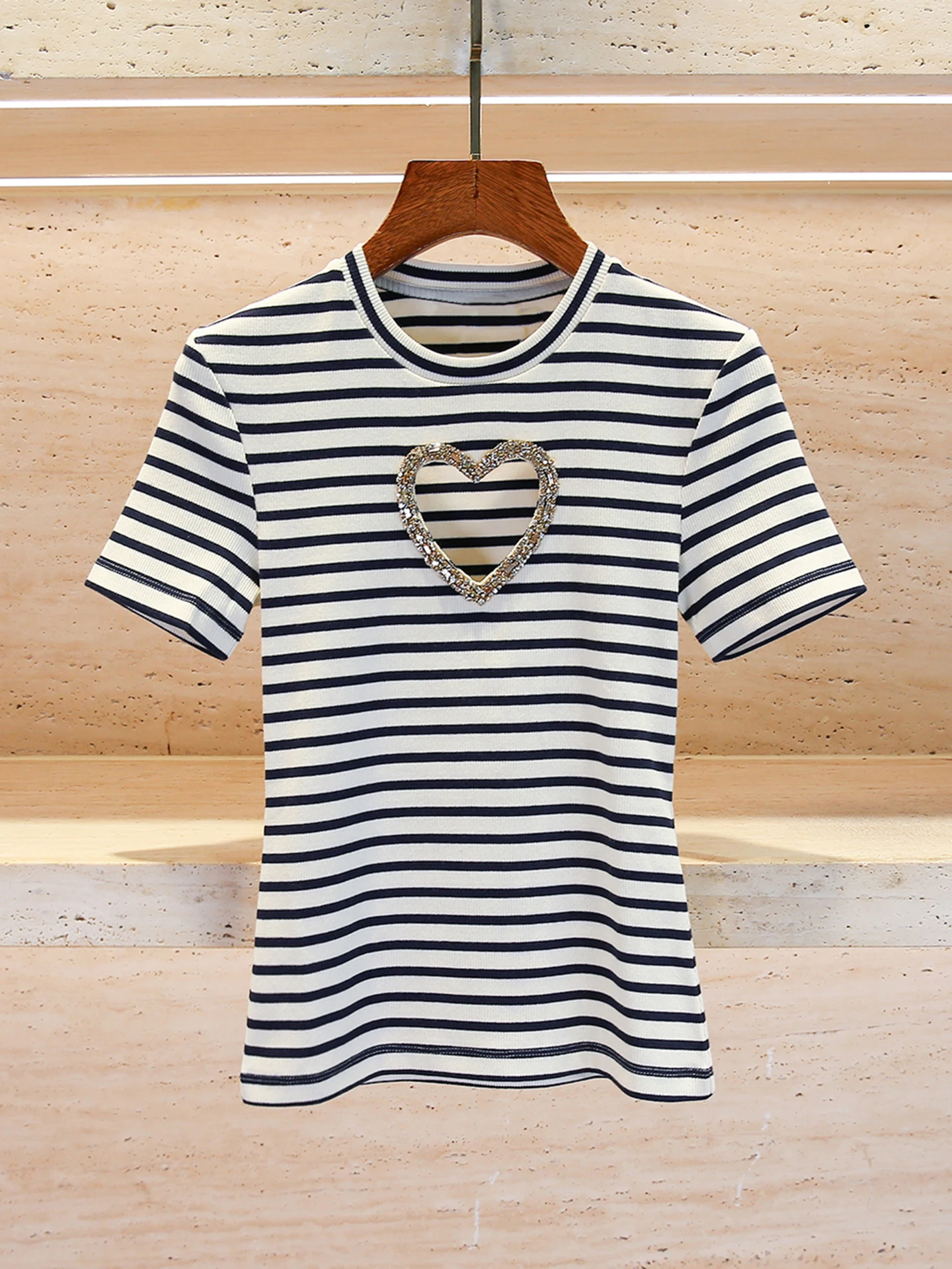 

S Home South Oil High End Women's Knitted T-irt Hollow out Stripe Heart aped Design Summer Commute Sle ort Sve