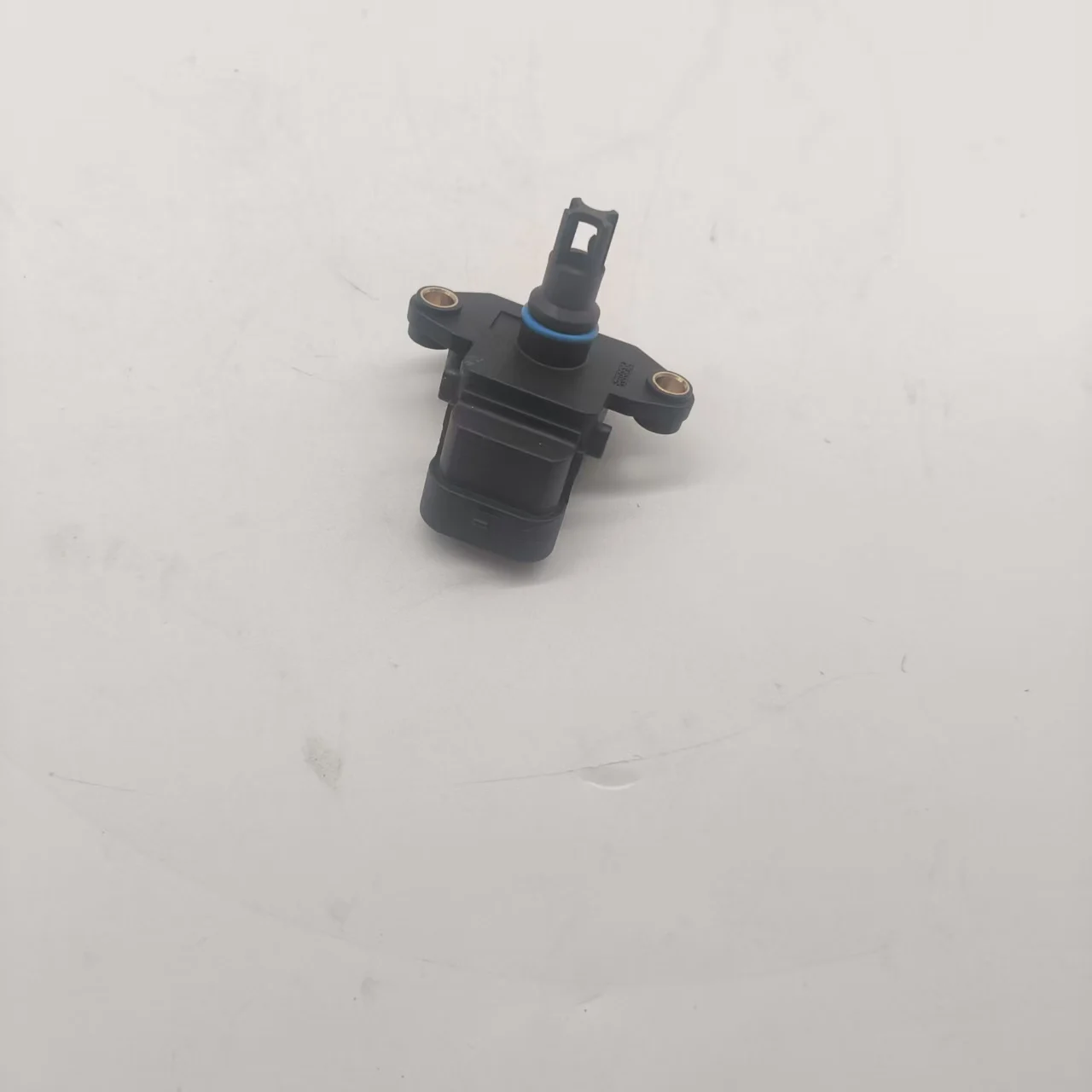 Afbeelding 4: hoge kwaliteit nieuwe 3971106 turbocompressor boostdruksensor voor Cummins