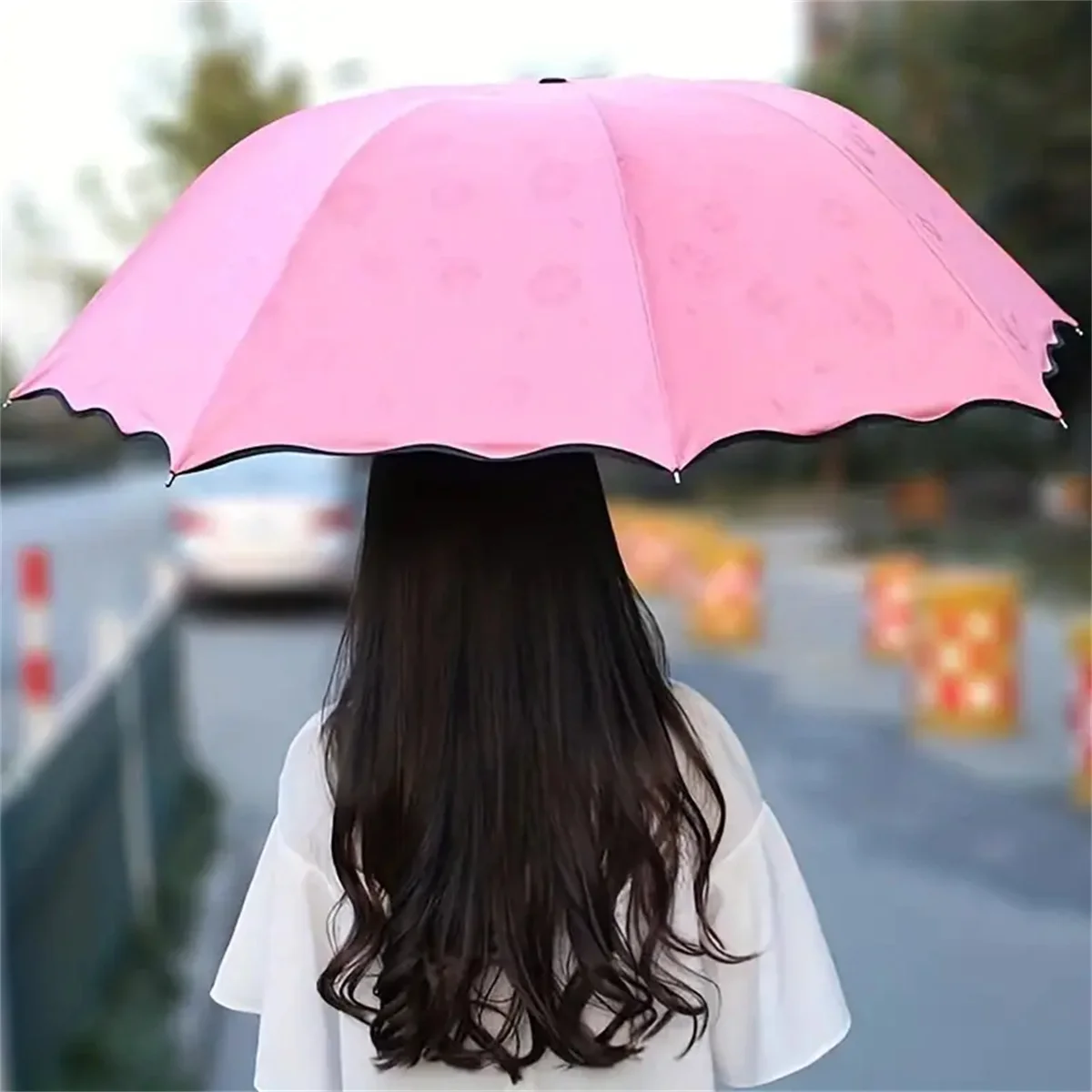 1 piece of manual 8-rib personality umbrella that blooms when exposed to water, sun-proof and rain-proof, portable and compact u