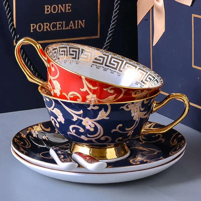 Europ Style Bone China Couple Coffee Cup Set with Gift Box British Porcelain Afternoon Tea Cup Saucer Spoon Ceative Wedding Cup