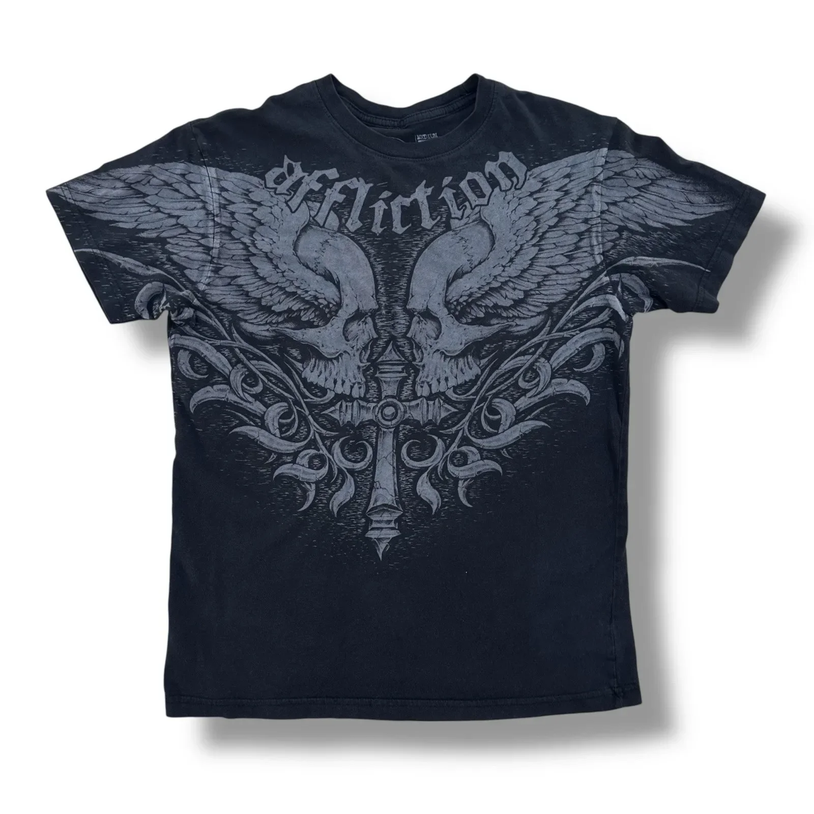 

Vintage Y2K Affliction Skulls T-Shirt Black Size Medium Grunge Goth Wings graphic t shirts men clothing oversized t shirt