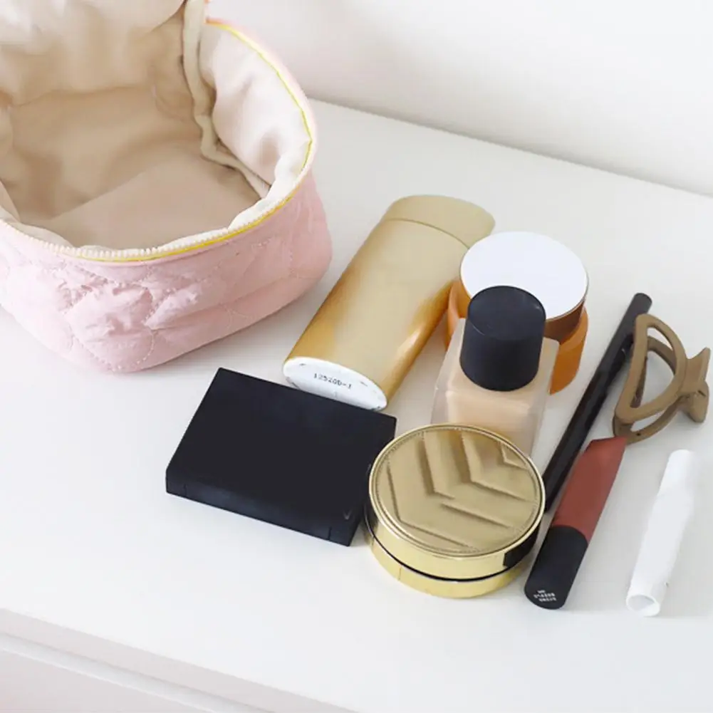 Large Capcity Love Heart Makeup Bag Fashion Cloud Multicolored Toiletry Storage Bag Protable Lightweight Travel Handbag