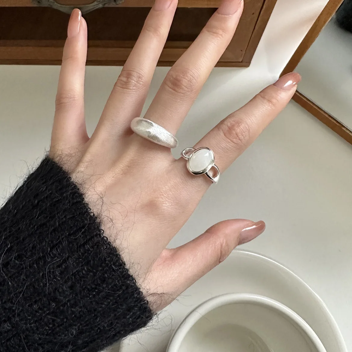 

Sweet Cool Oval Zircon Ring for Women Retro Court Sle Geometric Plain Ring Open Finger Ring Faion Jewelry Accory